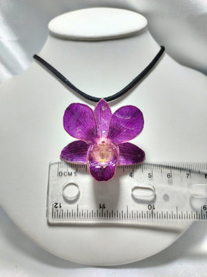 Dije de orquídea dendrobium morada