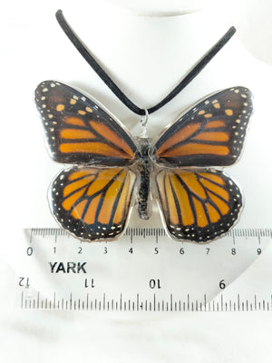 Dije de mariposa monarca