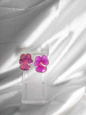 Aretes de pensamientos rosas