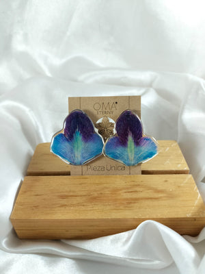 Aretes de pétalos azul con morado