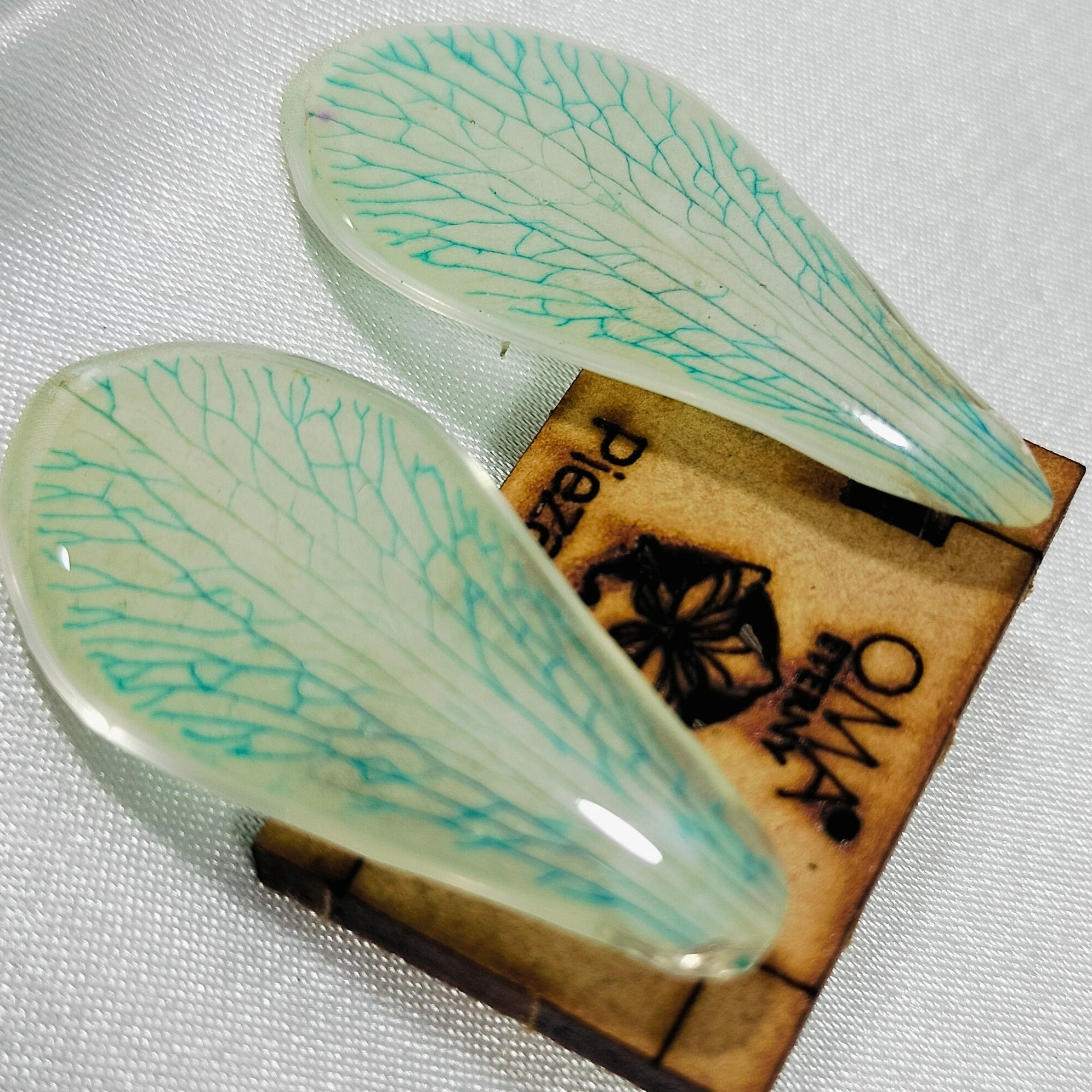Aretes de orquídea tonalidad verde