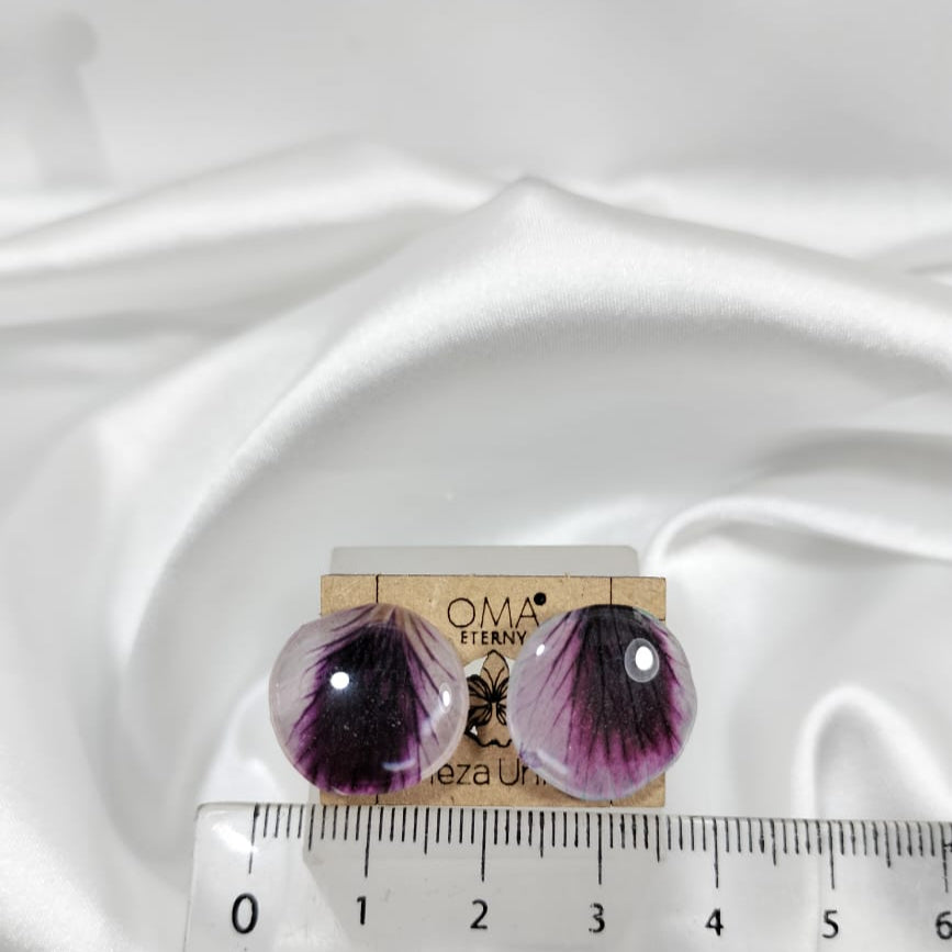 Aretes de pétalos de orquídea morados