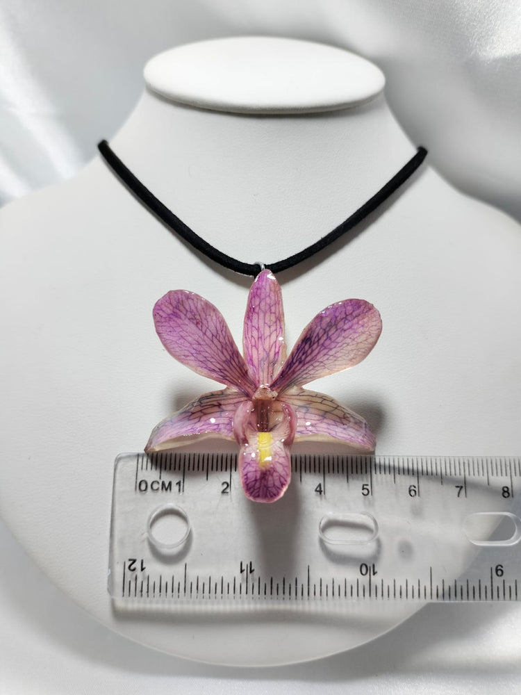 Dije de orquídea dendrobium morada