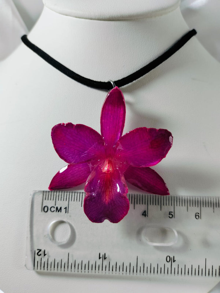 Dije de orquídea encyclia rosa