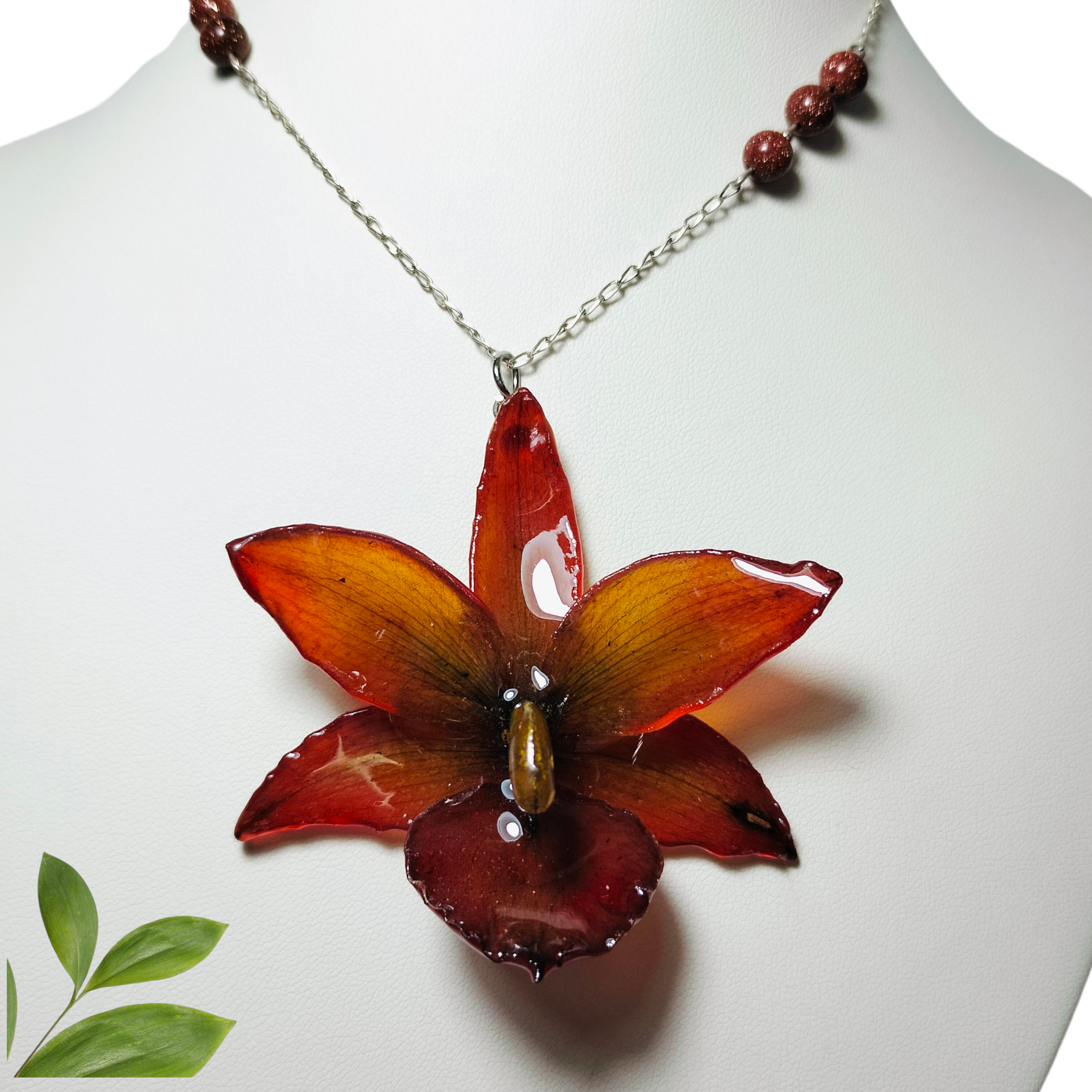 Dije de Orquídea Naranja