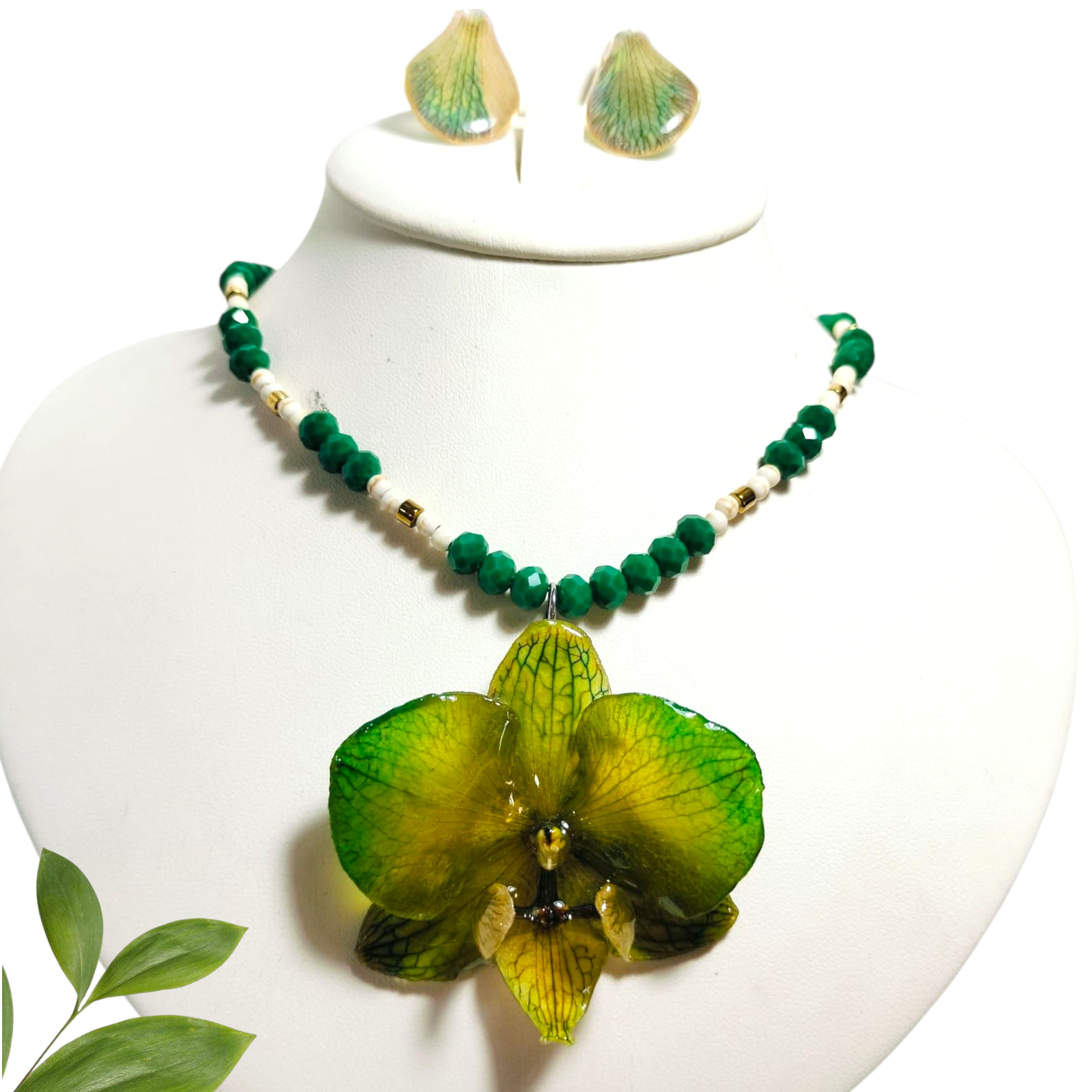 Juego Verde con Collar de Cristal