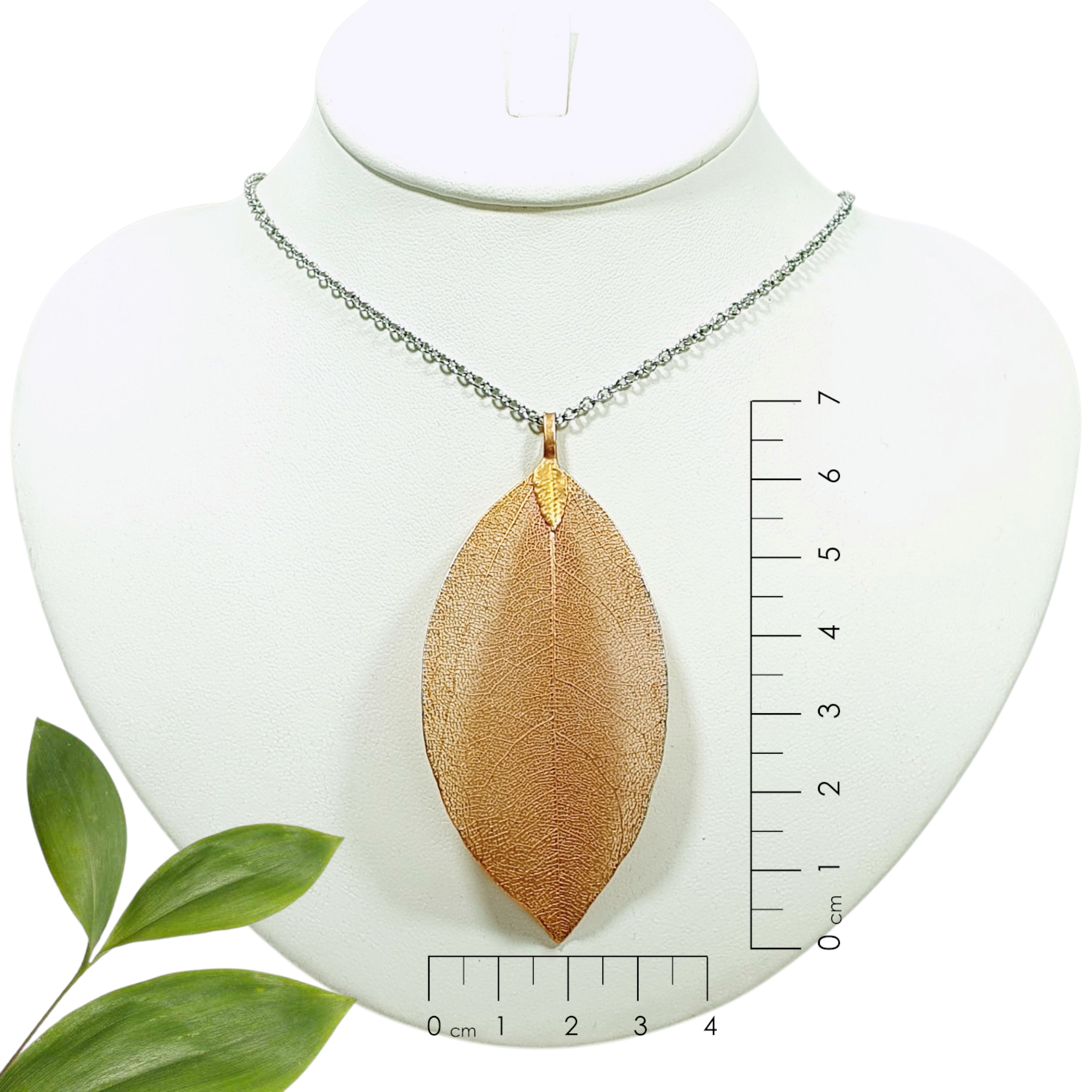 Dije de Esqueleto de Hoja metalizada en cadena de acero inoxidable
