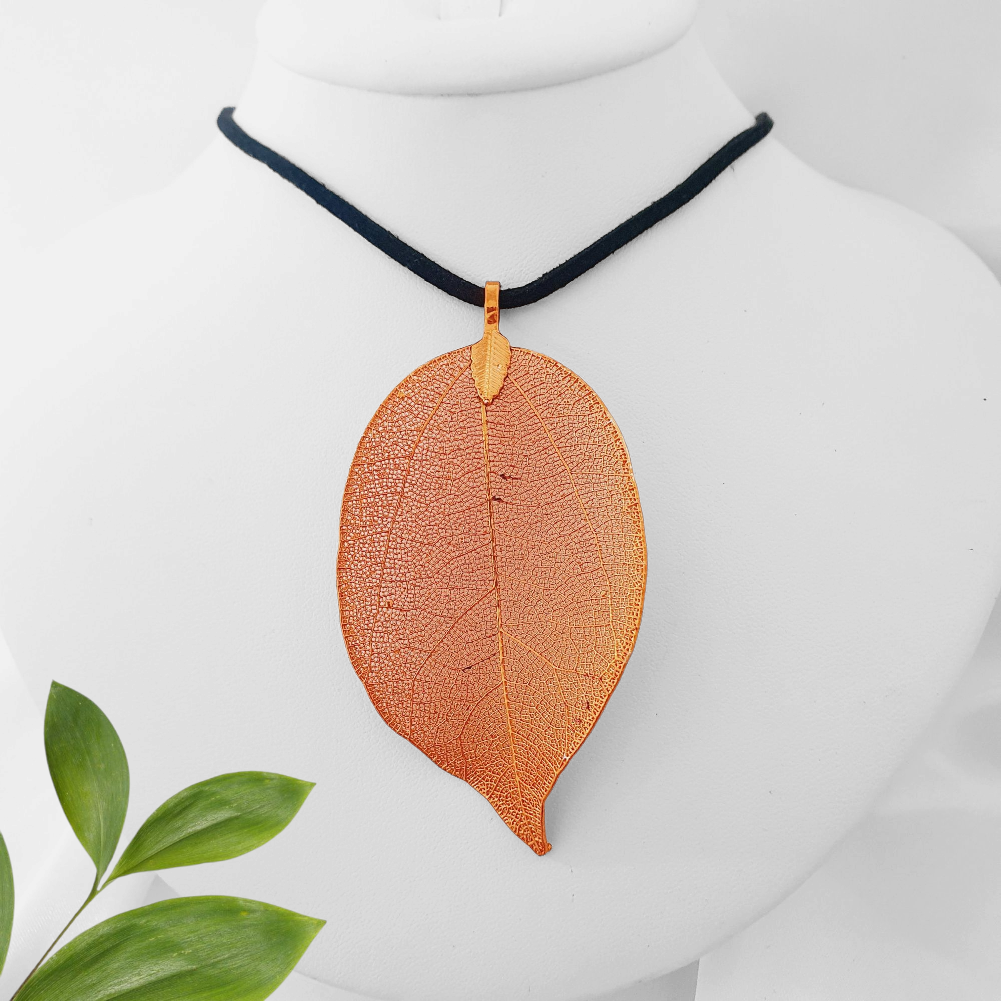 Dije de Esqueleto de Hoja Naranja