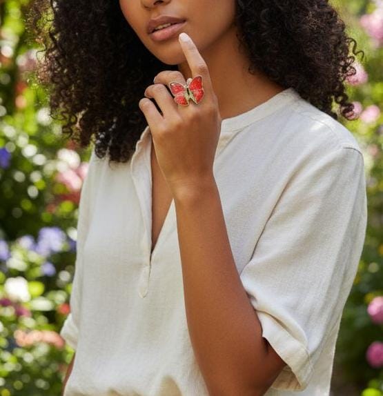 Anillo de Mariposa Roja