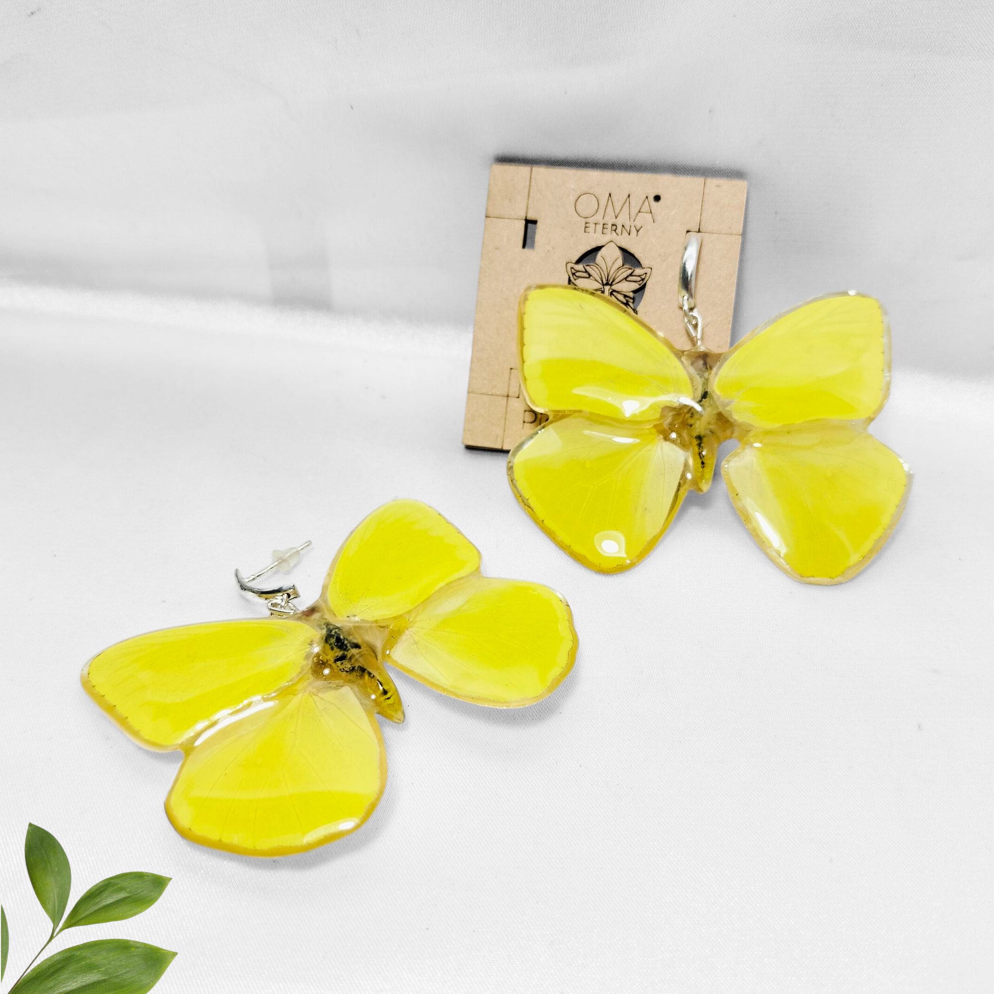Aretes de Mariposa Amarilla