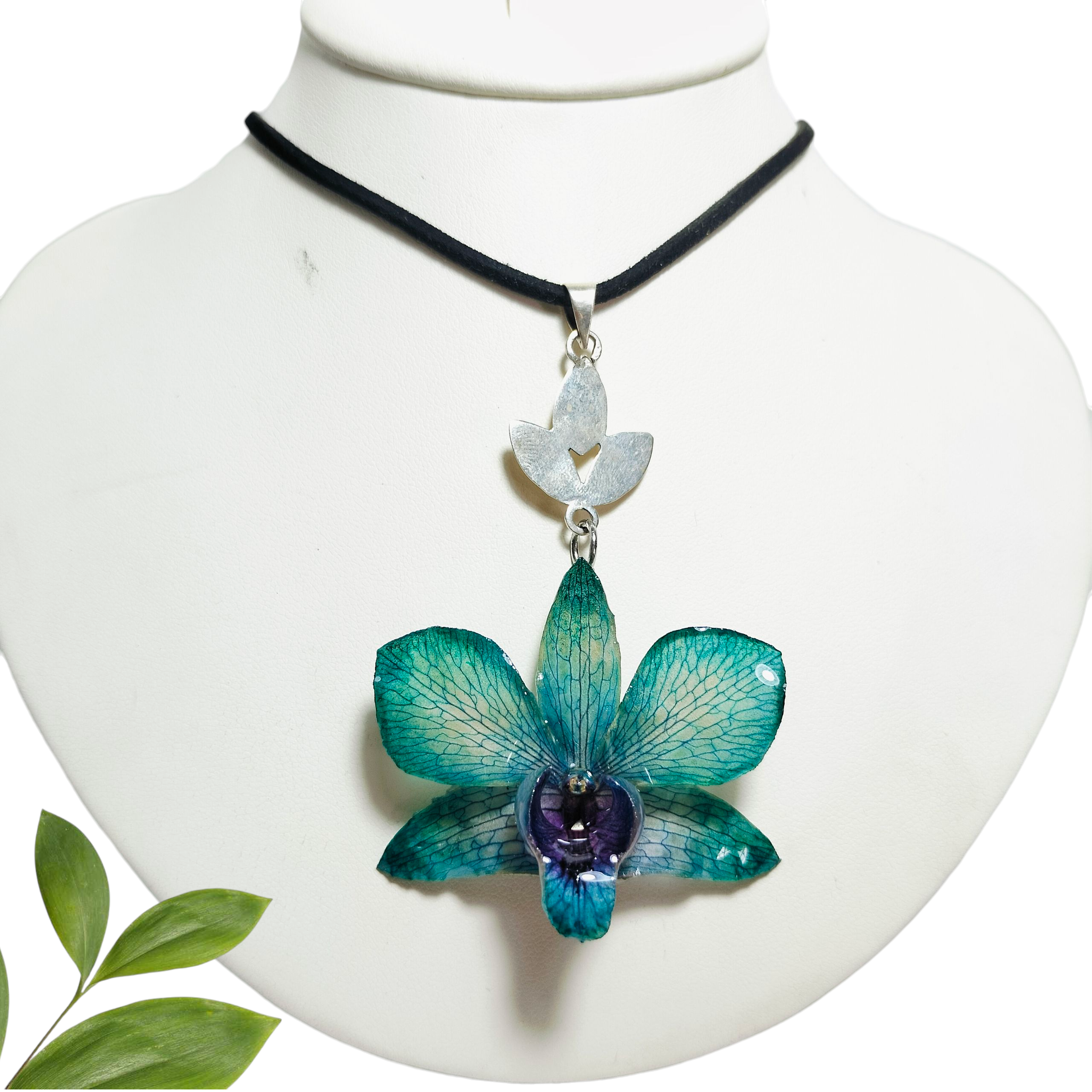 Orquídea Azul con dije de Plata