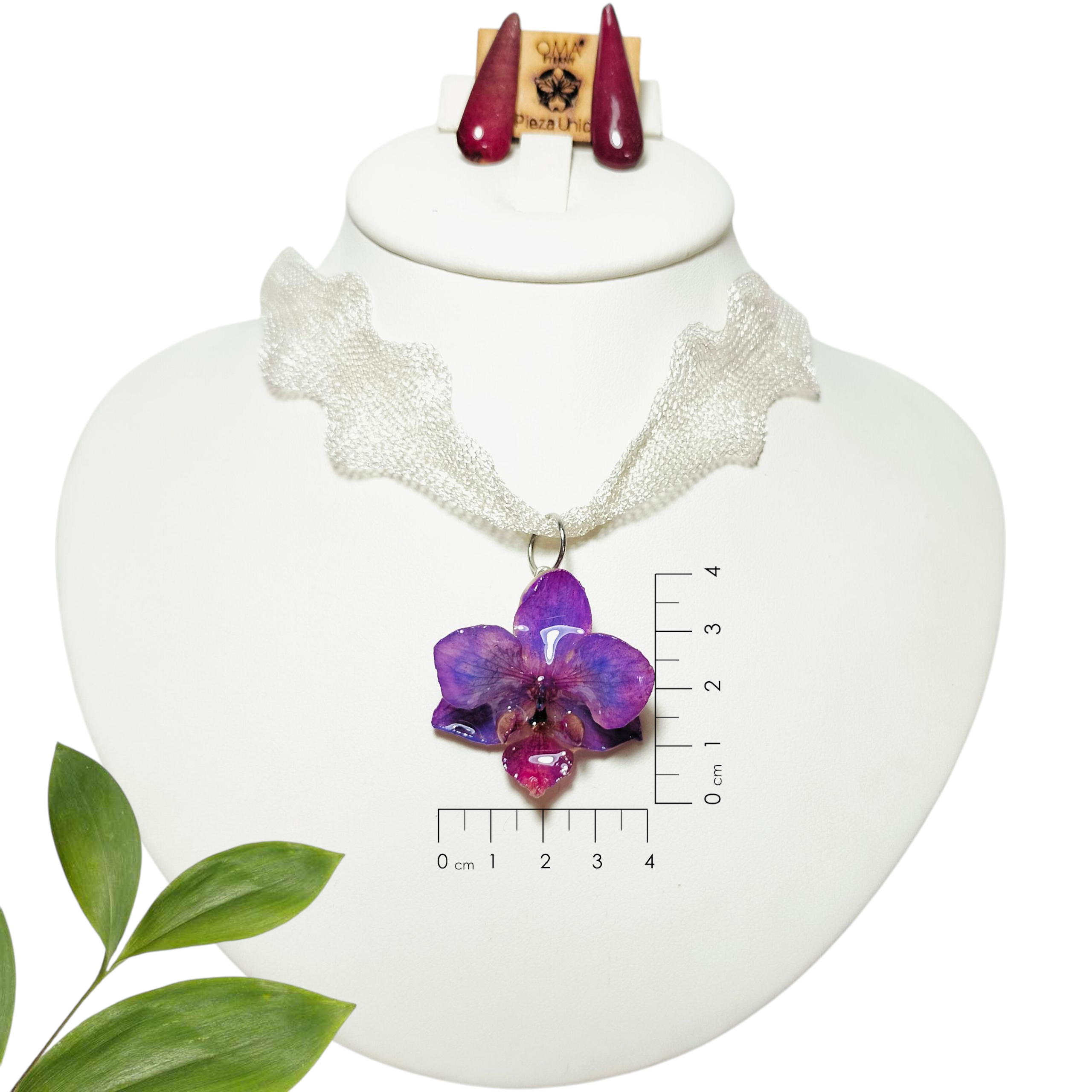 Juego Morado con Cadena de Titanio Blanca
