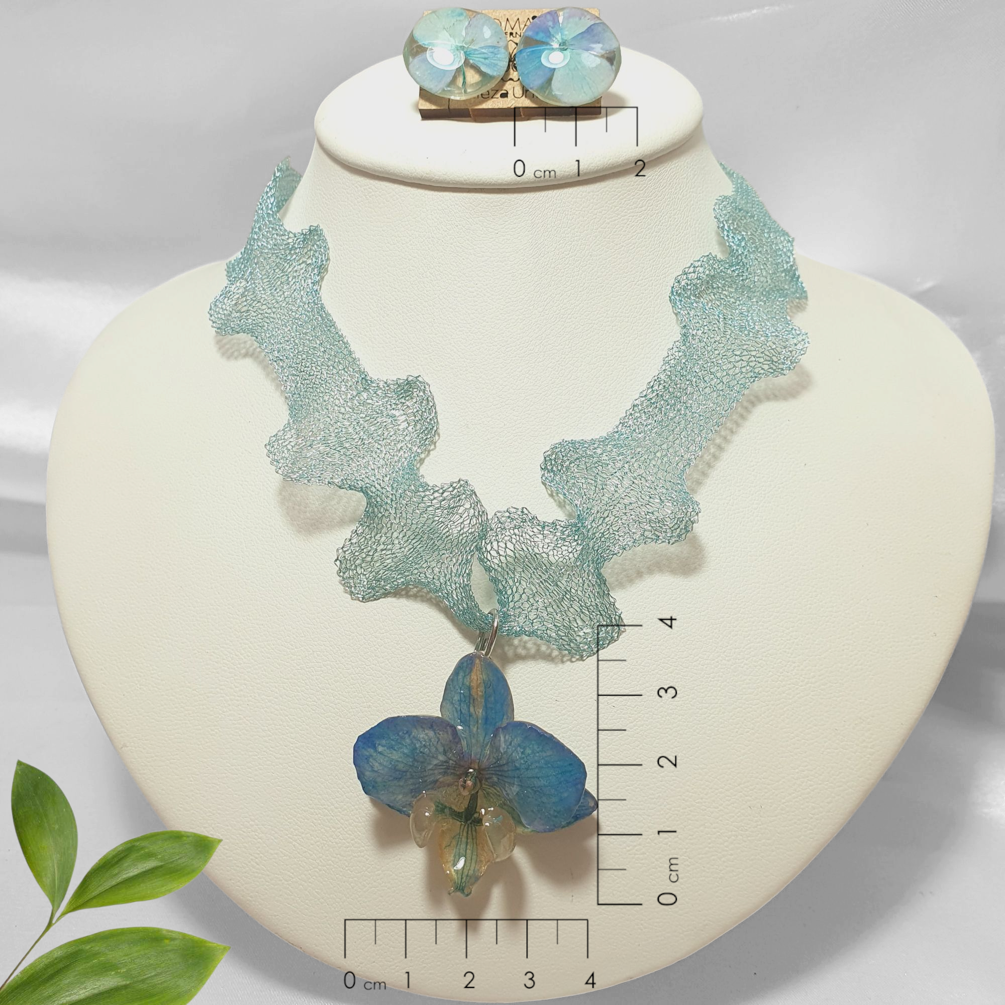 Juego de Phalaenopsis Azul Mediana con Cadena de Malla de Titanio