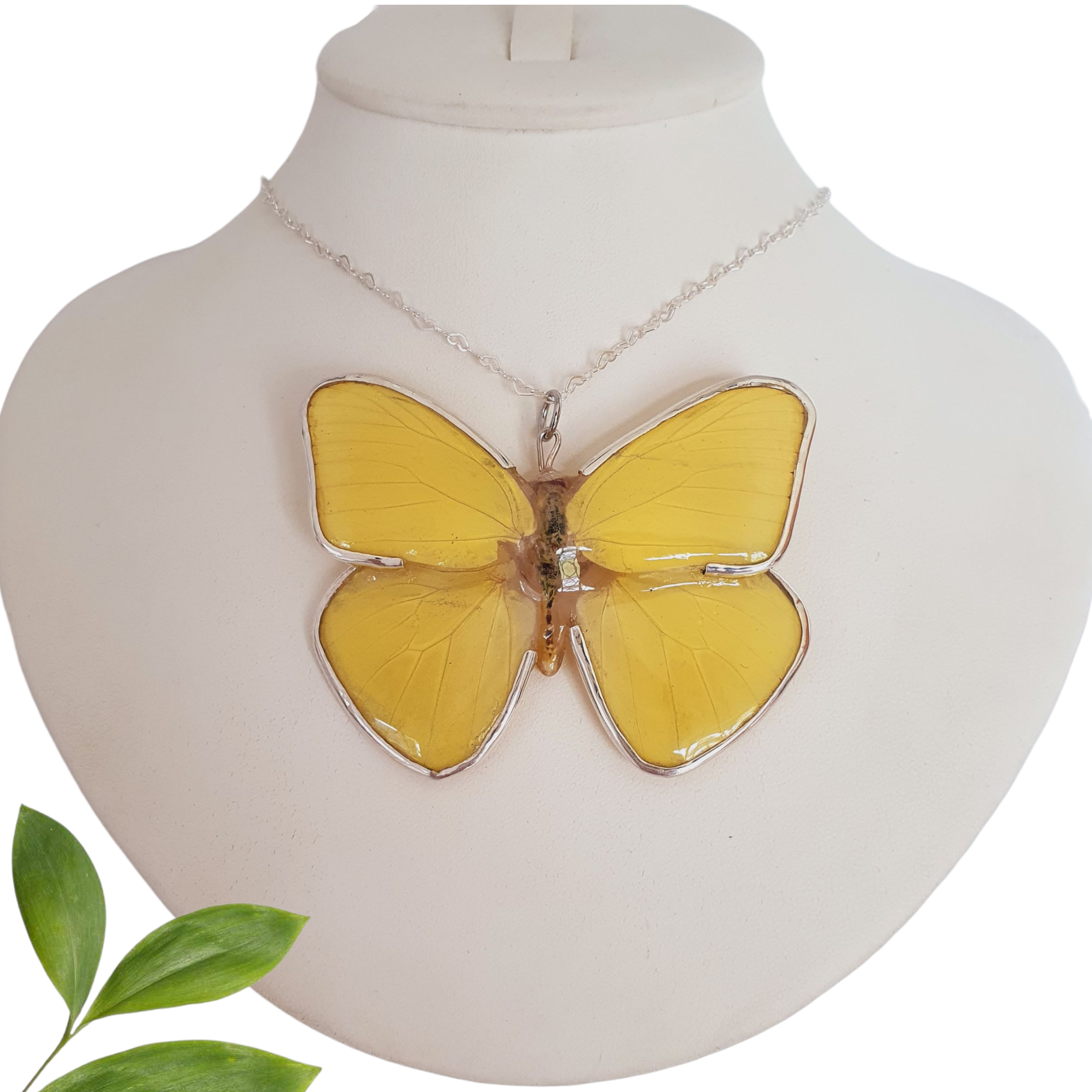 Dije de mariposa phoebis