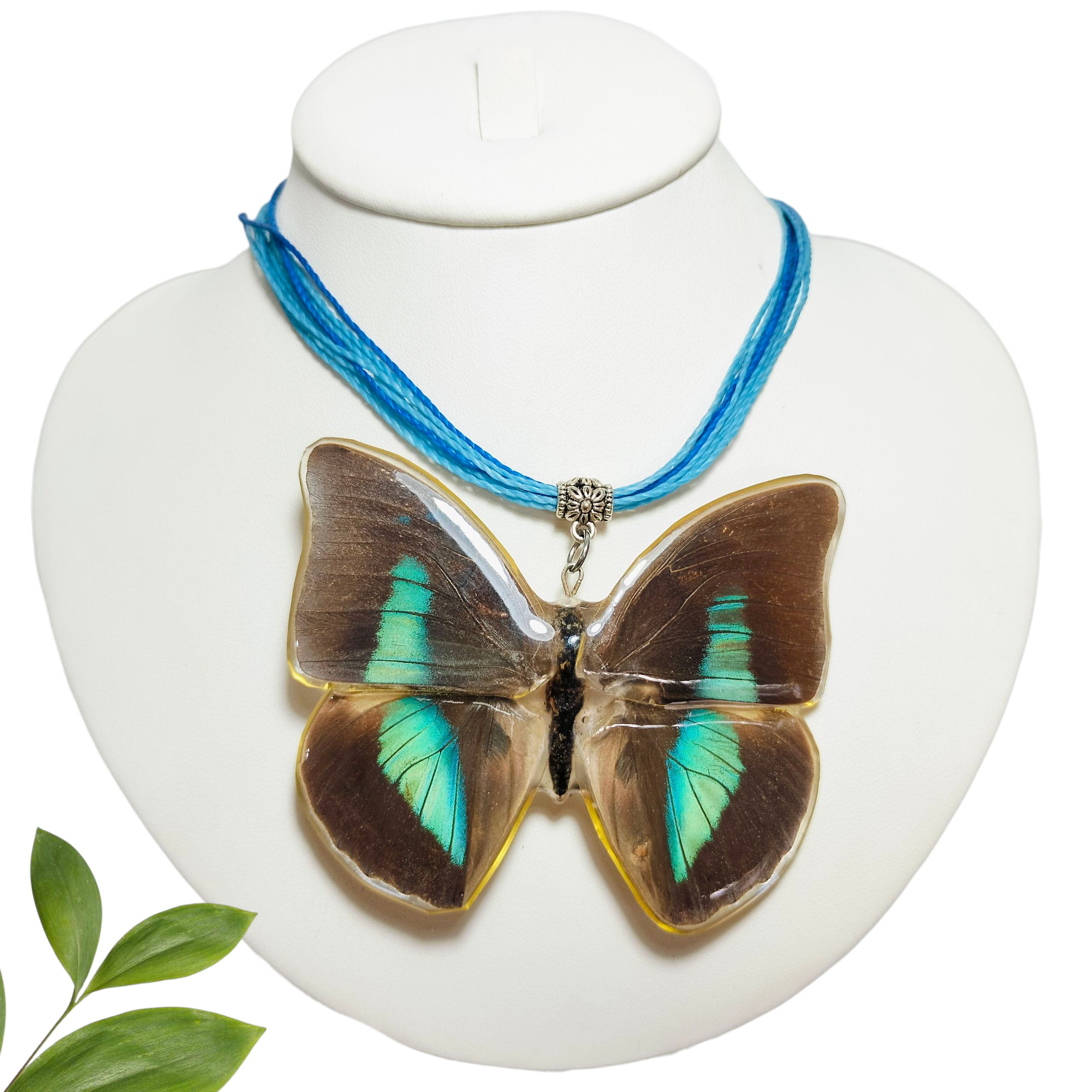 Dije de Mariposa Negra con Turquesa