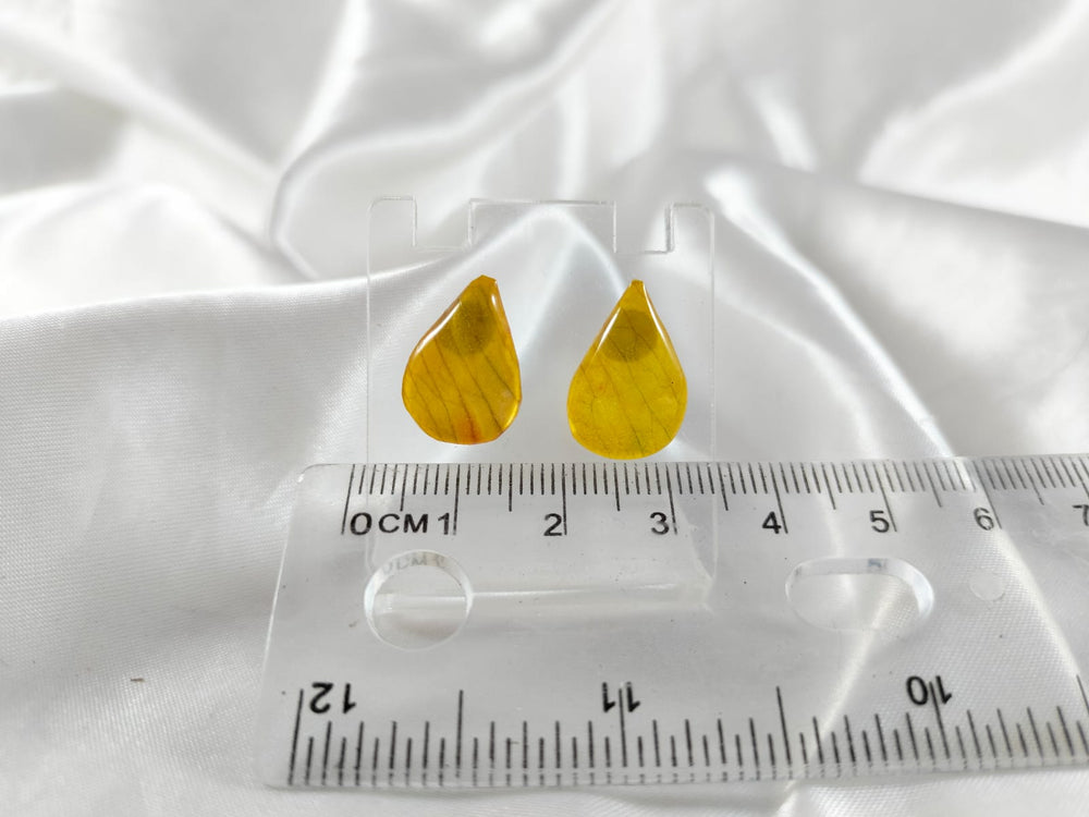 Aretes de pétalos de orquídea naranjas