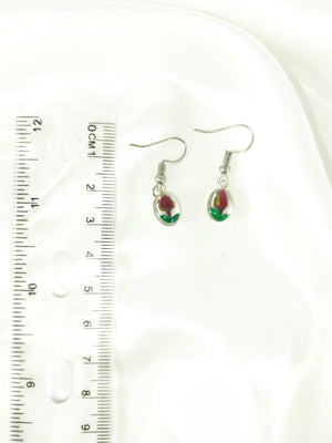 Aretes de mini rosita con base de baño de plata