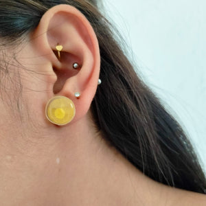 Aretes de pétalos de orquídea naranjas